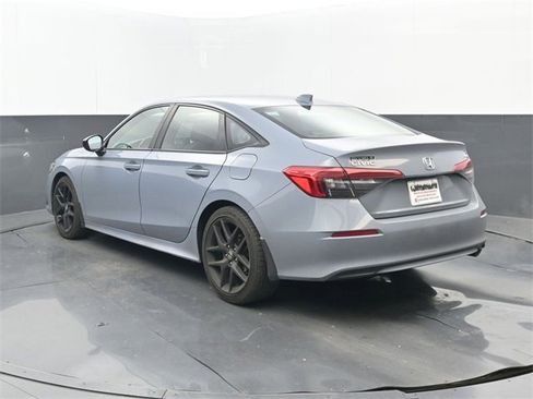 Used 2024 Honda Civic Sport image 3