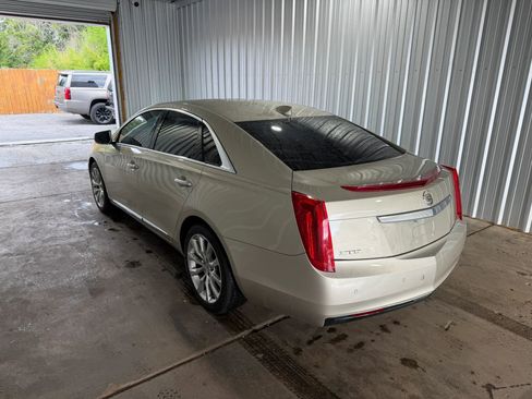 Used 2015 Cadillac XTS FWD image 2