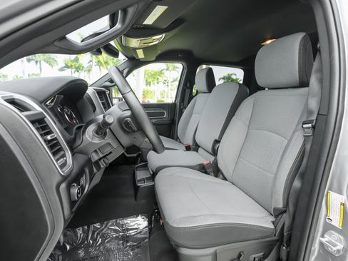 Used 2024 RAM 2500 Big Horn w/ Bed Utility Group image 7