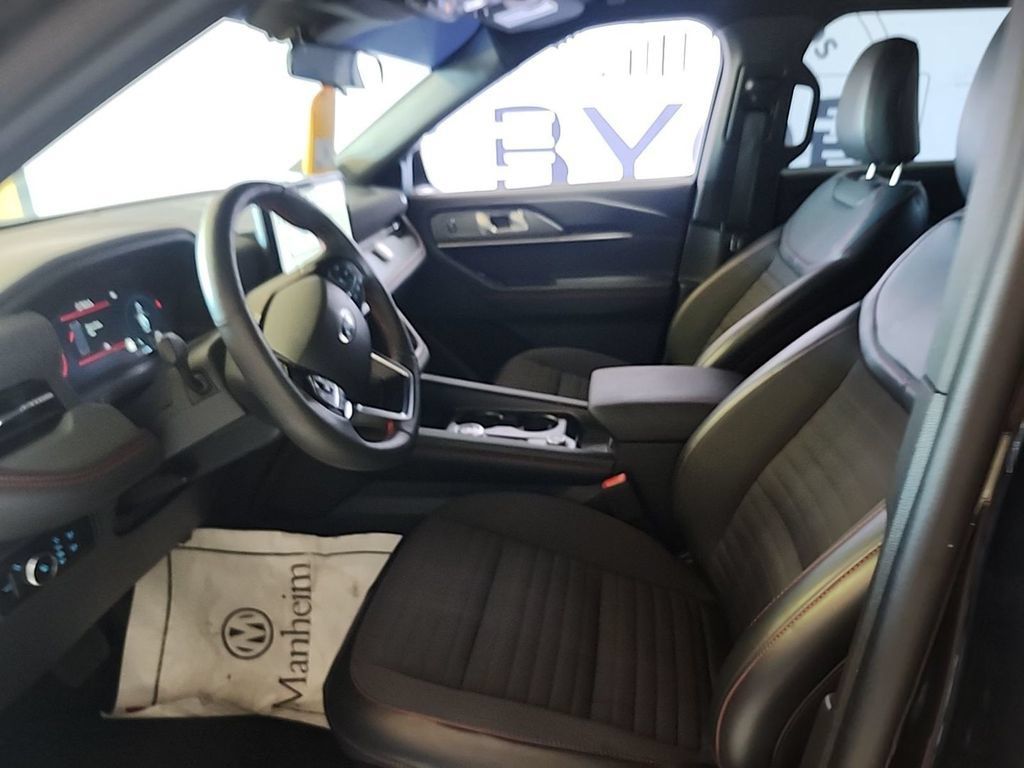 Used 2026 Ford Explorer ST-Line RWD image 3