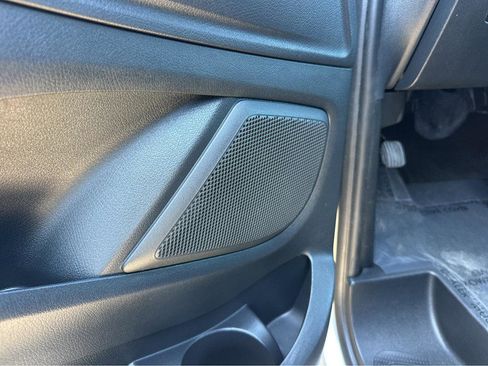 Used 2016 Mercedes-Benz Metris Passenger image 32