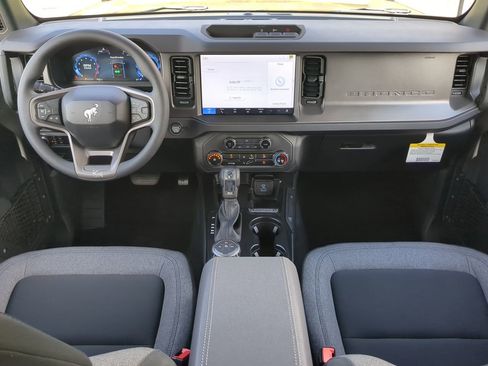 New 2025 Ford Bronco 4-Door image 13