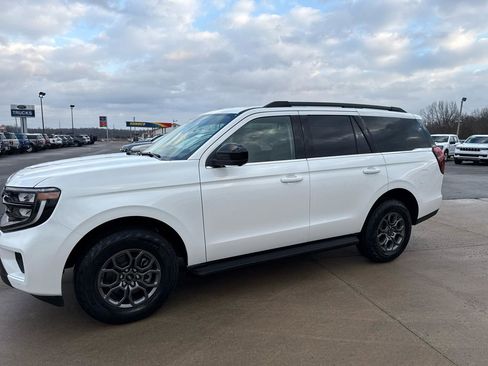 New 2025 Ford Expedition Active AWD/4WD image 11