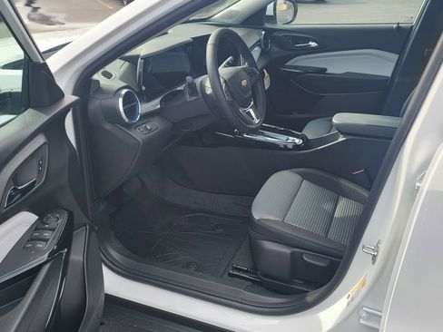 New 2026 Chevrolet Trax LT w/ Driver Confidence Package image 18