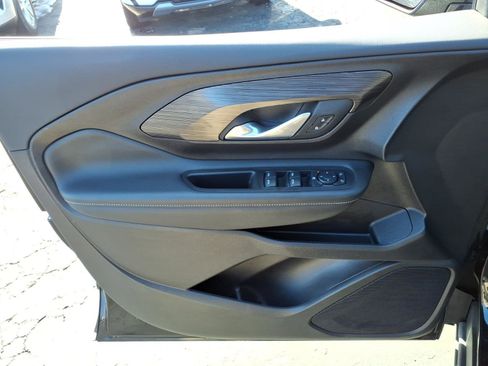 Certified 2024 GMC Terrain SLE w/ Driver Convenience Package image 10