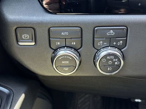 Used 2023 GMC Sierra 1500 Elevation AWD/4WD image 18