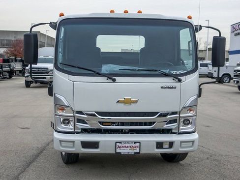 New 2025 Chevrolet Low Cab Forward image 8