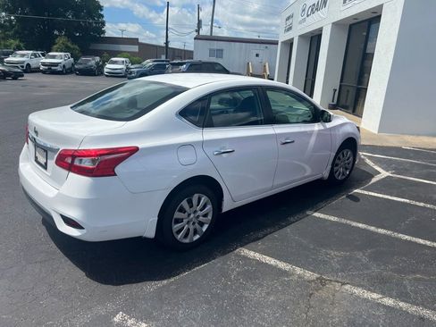 Used 2019 Nissan Sentra S FWD image 5
