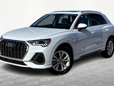 Certified 2025 Audi Q3 2.0T Premium Plus w/ Premium Plus Package image 1