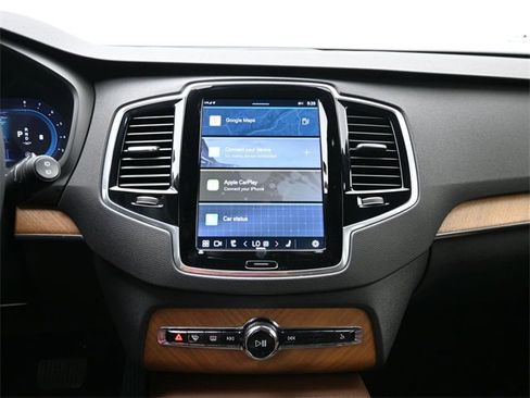 Used 2024 Volvo XC90 B6 Plus w/ Protection Package Premier image 12
