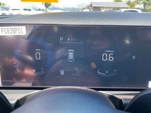 Used 2025 Hyundai Tucson SE FWD image 33