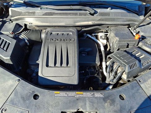 Used 2017 Chevrolet Equinox LT image 29