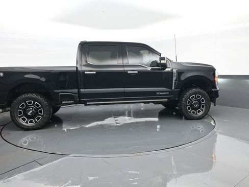 Used 2023 Ford F250 Platinum image 4