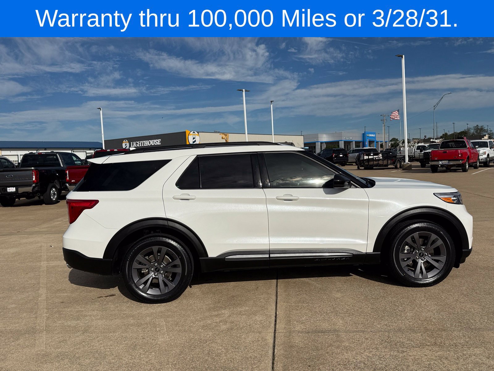Certified 2024 Ford Explorer XLT w/ Equipment Group 202A AWD/4WD image 4