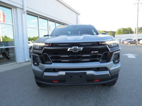 Used 2024 Chevrolet Colorado Z71 w/ Z71 Convenience Package 2 AWD/4WD image 5