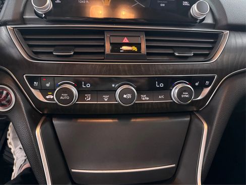 Used 2021 Honda Accord Touring image 29