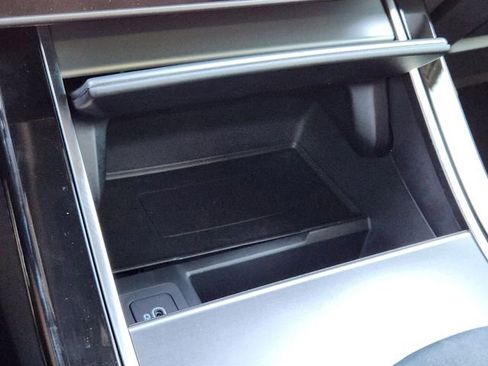 Used 2025 Land Rover Range Rover Evoque Dynamic SE image 18