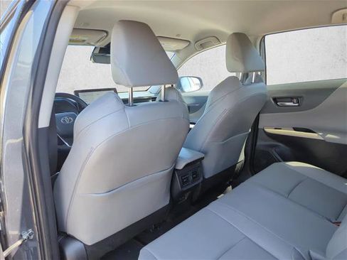 Used 2024 Toyota Venza XLE AWD/4WD image 14