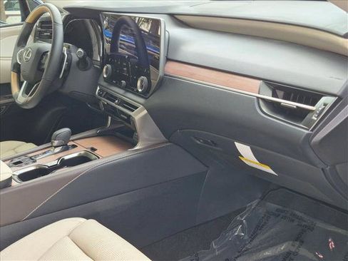 Certified 2026 Lexus RX 450h AWD w/ Convenience Package image 20