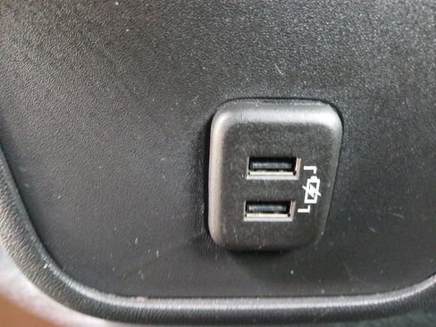 Used 2024 Chevrolet Equinox LT FWD image 27
