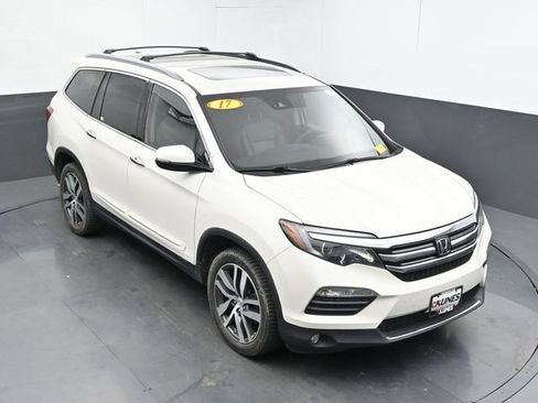 Used 2017 Honda Pilot Elite image 14
