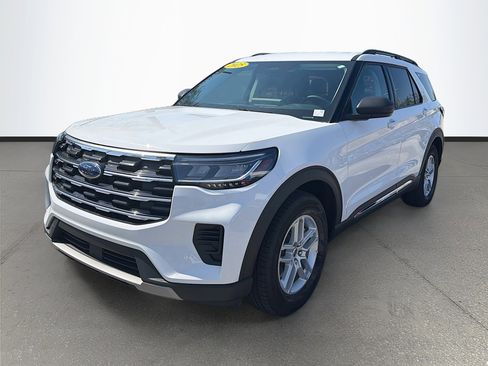 Used 2025 Ford Explorer Active image 8