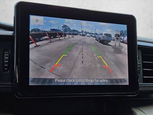 Used 2021 Ford Explorer XLT RWD image 13