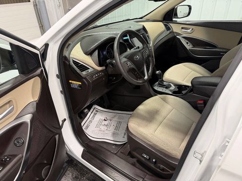 Used 2017 Hyundai Santa Fe Sport image 5