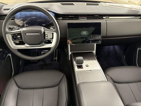 New 2026 Land Rover Range Rover Long Wheelbase SE image 10