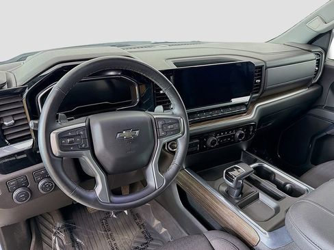 Used 2023 Chevrolet Silverado 1500 RST AWD/4WD image 15