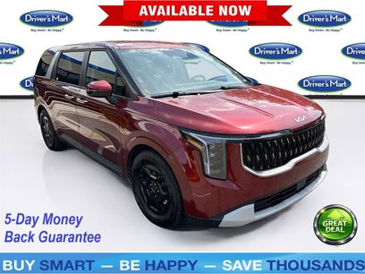 Used 2025 Kia Carnival