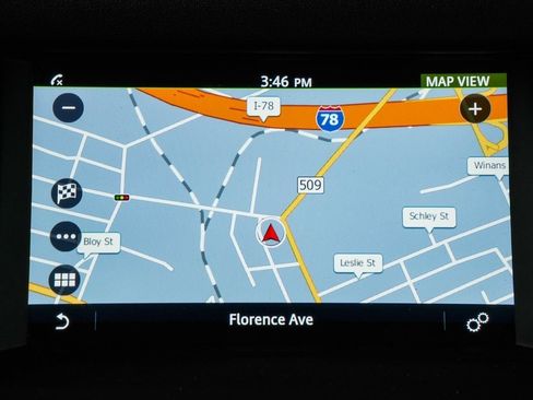 Used 2019 Land Rover Discovery Sport SE image 36