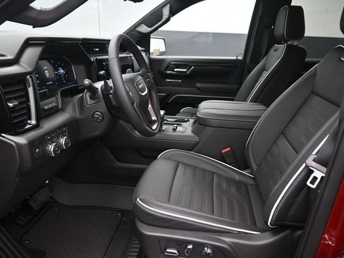 Used 2026 GMC Sierra 1500 AT4X w/ LPO, Black Badging Package AWD/4WD image 10