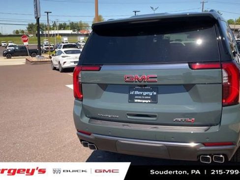 New 2026 GMC Yukon XL AT4 AWD/4WD image 8