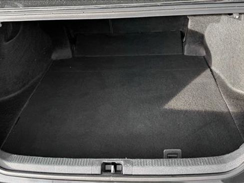 Used 2023 Toyota Camry SE image 8