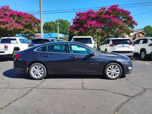 Used 2023 Chevrolet Malibu LT image 2