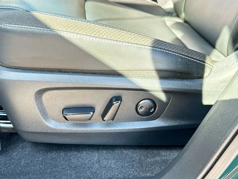 Used 2024 Nissan Pathfinder SL w/ Cargo Package image 18