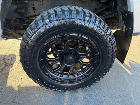 Used 2017 Ford F350 Lariat w/ Chrome Package image 14