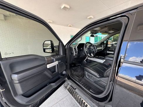 Used 2021 Ford F250 Lariat w/ Lariat Ultimate Package AWD/4WD image 12
