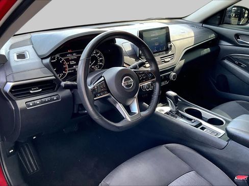 Used 2022 Nissan Altima 2.5 SV w/ SV Premium Package FWD image 35