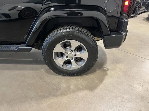 Used 2017 Jeep Wrangler Unlimited Sahara w/ Max Tow Package AWD/4WD image 36