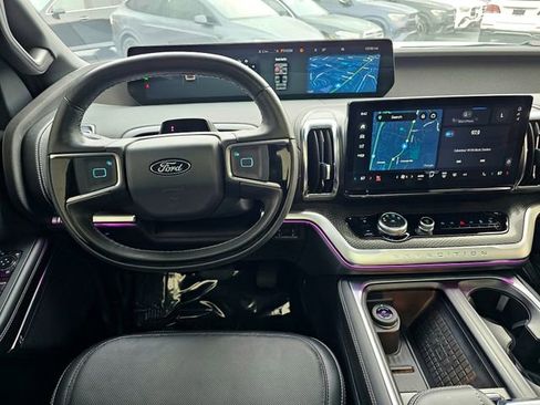 Used 2025 Ford Expedition Max Platinum w/ Stealth Appearance Package image 32