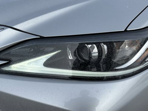 Used 2019 Lexus ES 350 image 6