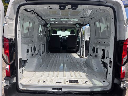 Used 2018 Ford Transit 150 130 Low Roof RWD image 22