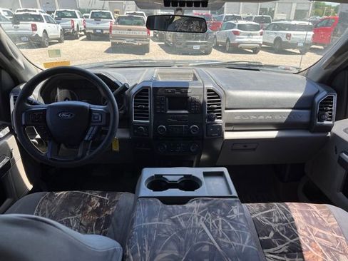 Used 2017 Ford F250 XLT w/ XLT Value Package AWD/4WD image 10