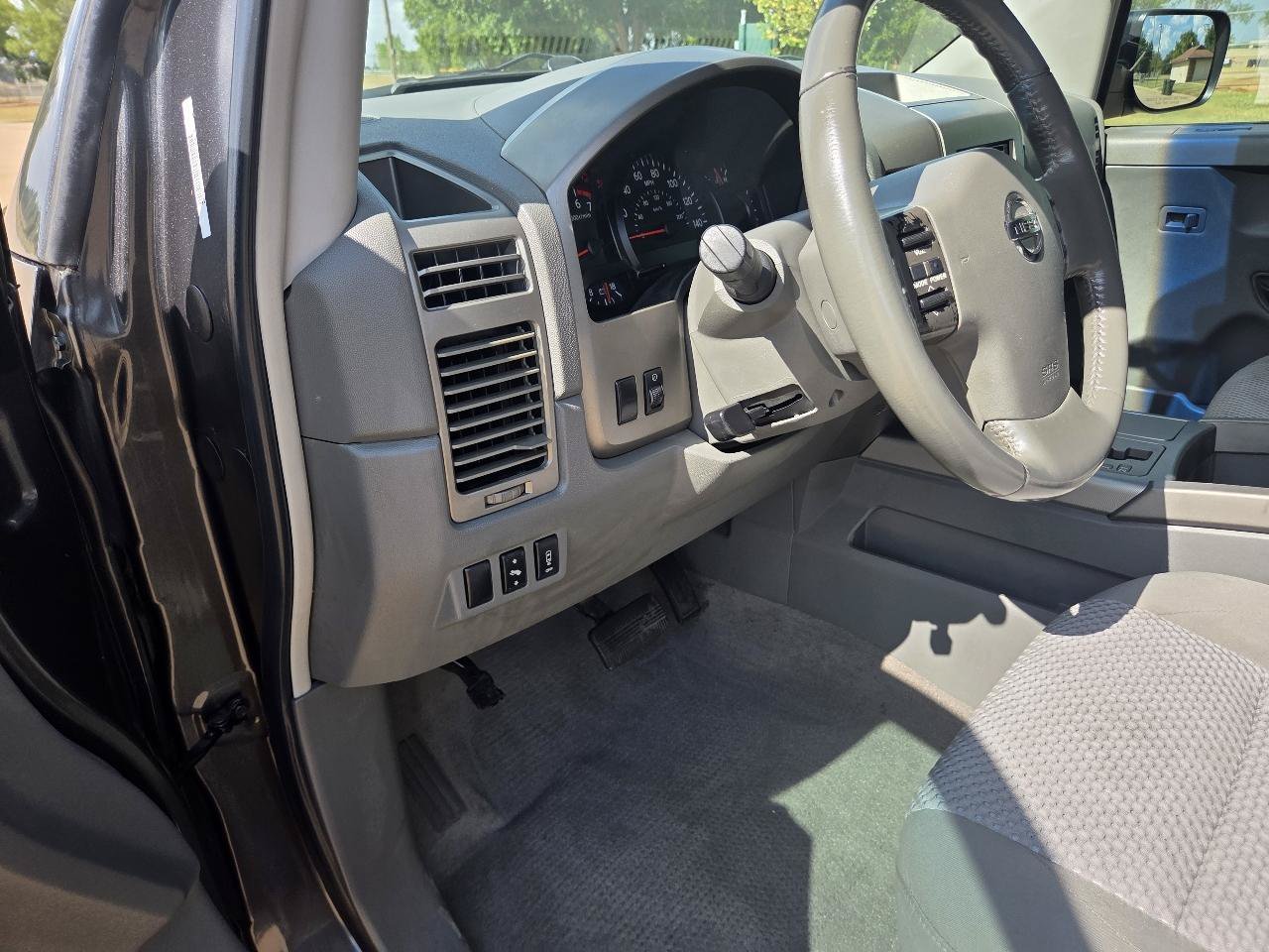 Used 2005 Nissan Armada SE RWD image 16