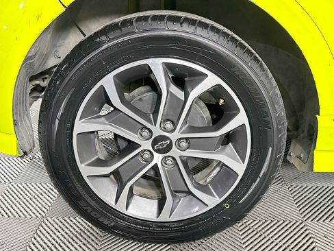 Used 2019 Chevrolet Sonic LT image 31