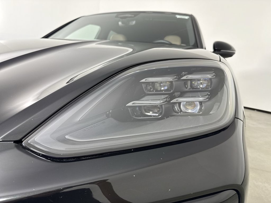 Certified 2026 Porsche Cayenne AWD/4WD image 11