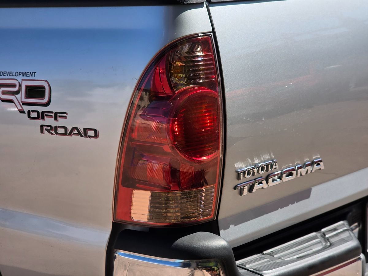 Used 2005 Toyota Tacoma PreRunner RWD image 10