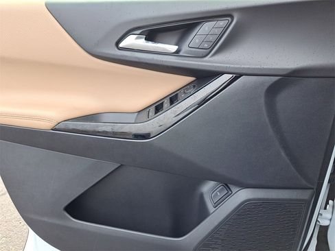 New 2026 Chevrolet Equinox ACTIV w/ Convenience Package III image 17